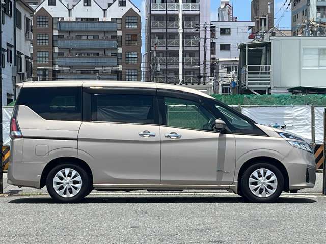 日産 セレナ ２．０ Ｘ H29年 (近畿) 99