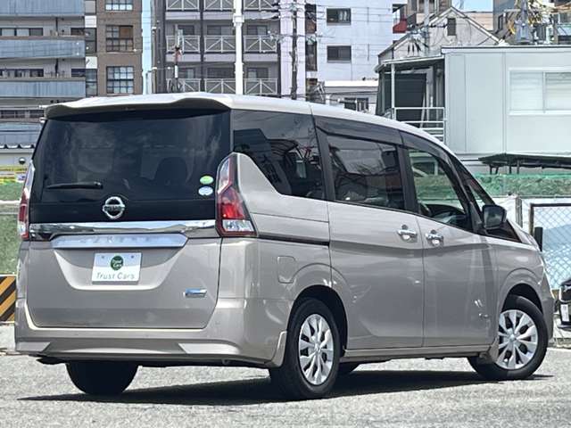 日産 セレナ ２．０ Ｘ H29年 (近畿) 99