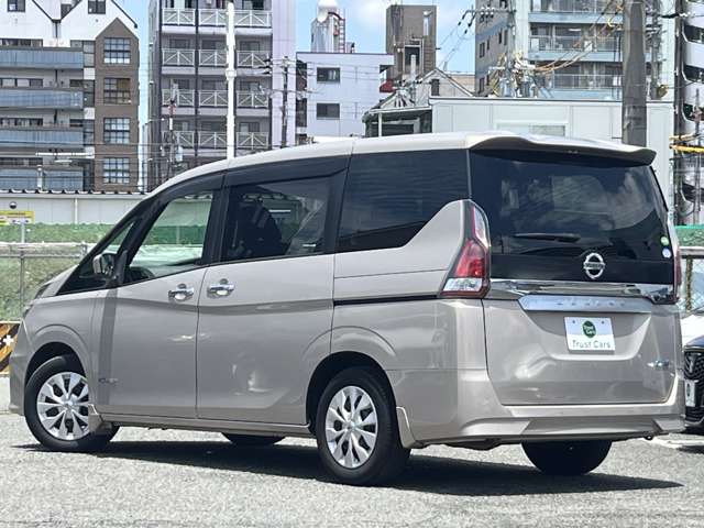 日産 セレナ ２．０ Ｘ H29年 (近畿) 99