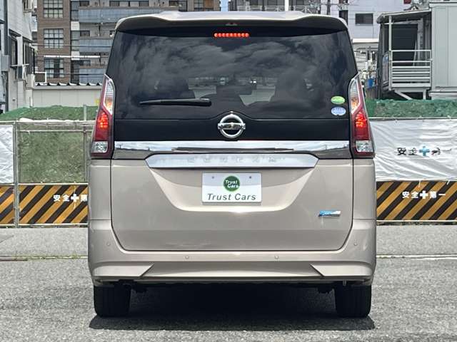 日産 セレナ ２．０ Ｘ H29年 (近畿) 99