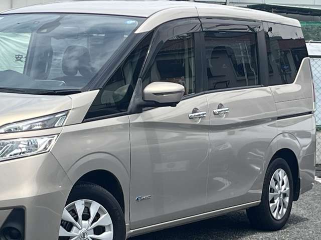日産 セレナ ２．０ Ｘ H29年 (近畿) 99