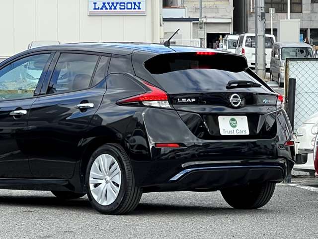 日産 リーフ Ｘ H29年 (近畿) 99