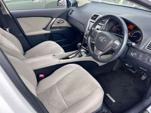 トヨタ アベンシスワゴン ２．０ ＬＩ H25年 (近畿) 99