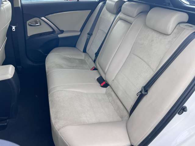 トヨタ アベンシスワゴン ２．０ ＬＩ H25年 (近畿) 99