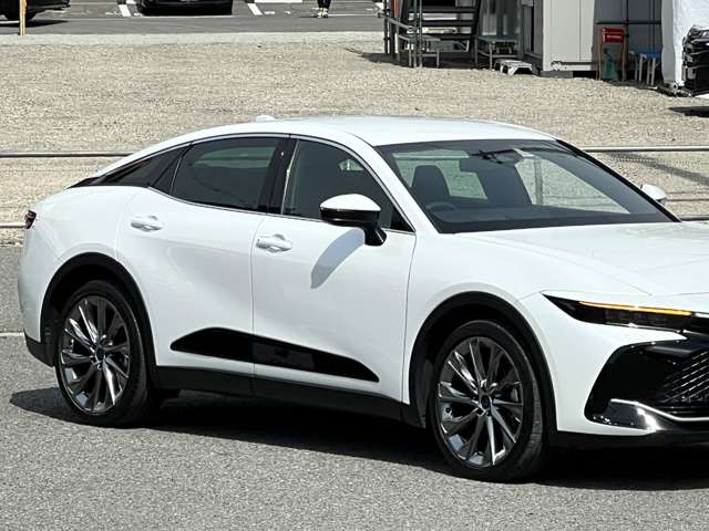 トヨタ クラウン　クロスオーバー　ハイブリッド ２．５ Ｇ アドバンスト レザー パッケージ Ｅ－ＦＯＵＲ ４ＷＤ R4年 (近畿) 99