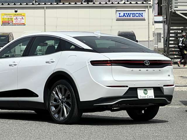 トヨタ クラウン　クロスオーバー　ハイブリッド ２．５ Ｇ アドバンスト レザー パッケージ Ｅ－ＦＯＵＲ ４ＷＤ R4年 (近畿) 99