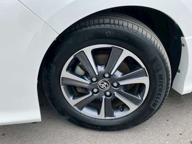 トヨタ ヴォクシー ２．０ ＺＳ 煌ＩＩ R1年 (九州・沖縄) 99
