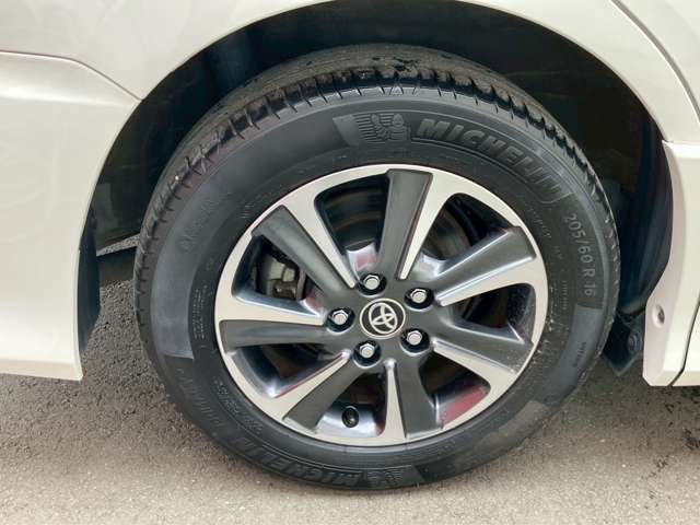 トヨタ ヴォクシー ２．０ ＺＳ 煌ＩＩ R1年 (九州・沖縄) 99