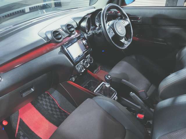 スズキ スイフト スポーツ １．４ セーフティパッケージ装着車 H30年 (近畿) 99