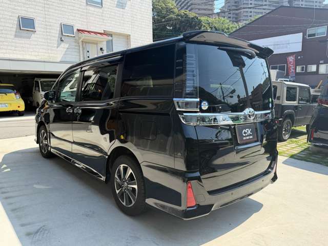 トヨタ ヴォクシー ２．０ ＺＳ 煌ＩＩ R1年 (近畿) 99