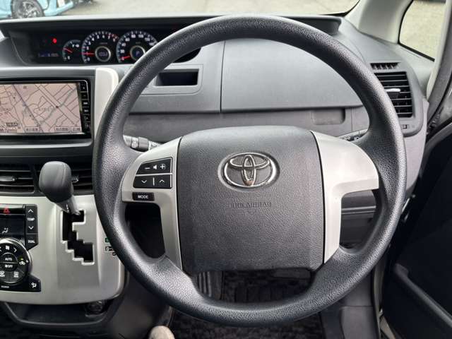 トヨタ ヴォクシー ２．０ Ｘ Ｌエディション H23年 (近畿) 99