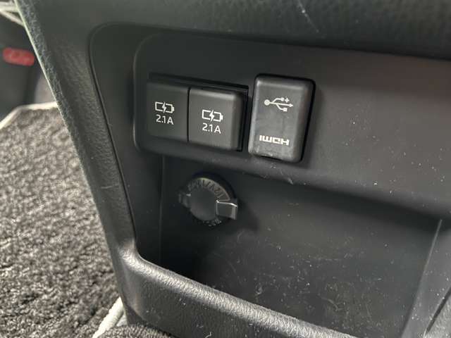 トヨタ ヴォクシー ２．０ ＺＳ 煌ＩＩＩ R3年 (近畿) 99