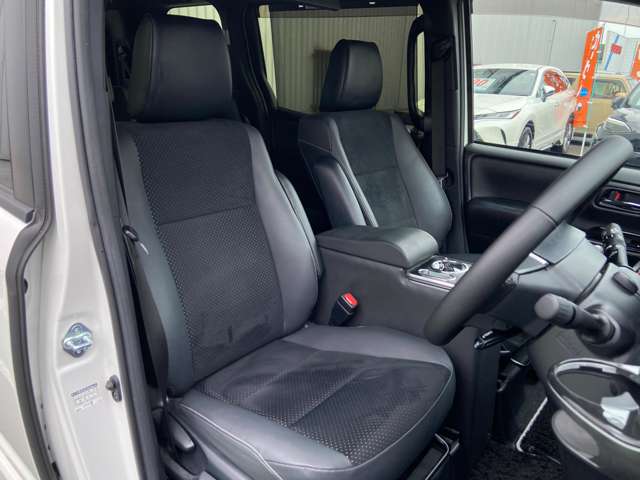 トヨタ ヴォクシー ２．０ ＺＳ 煌ＩＩＩ R3年 (近畿) 99