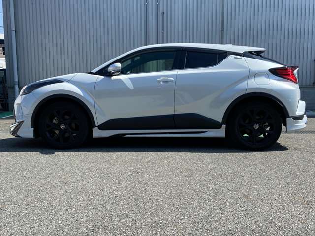 トヨタ Ｃ−ＨＲ ハイブリッド １．８ Ｇ モード ネロ セーフティ プラスＩＩ R4年 (近畿) 99