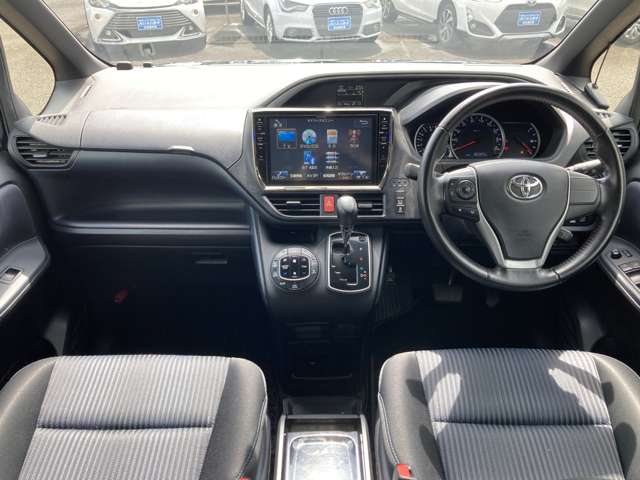 トヨタ ヴォクシー ２．０ ＺＳ 煌 H27年 (九州・沖縄) 99