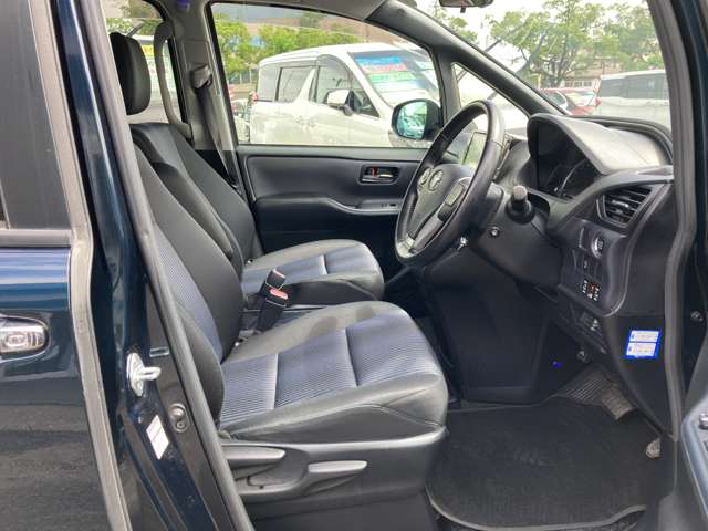 トヨタ ヴォクシー ２．０ ＺＳ 煌 H27年 (九州・沖縄) 99