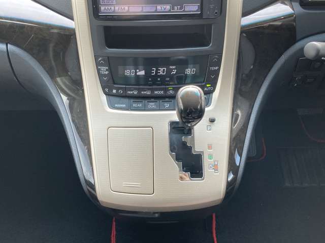 トヨタ ヴェルファイア ２．４ Ｚ ゴールデンアイズＩＩ H26年 (九州・沖縄) 99