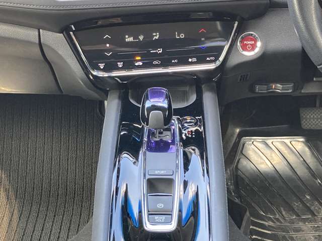 ホンダ ヴェゼル １．５ ハイブリッド Ｘ H27年 (九州・沖縄) 99