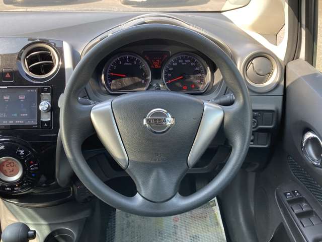 日産 ノート １．２ Ｘ H27年 (九州・沖縄) 99