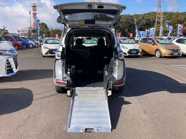トヨタ シエンタ １．５ Ｘ ウェルキャブ 車イス仕様車 タイプＩ 助手席側セカンドシート付 H29年 (九州・沖縄) 99
