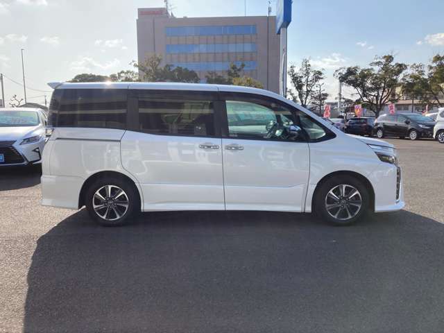 トヨタ ヴォクシー ２．０ ＺＳ 煌 H30年 (九州・沖縄) 99