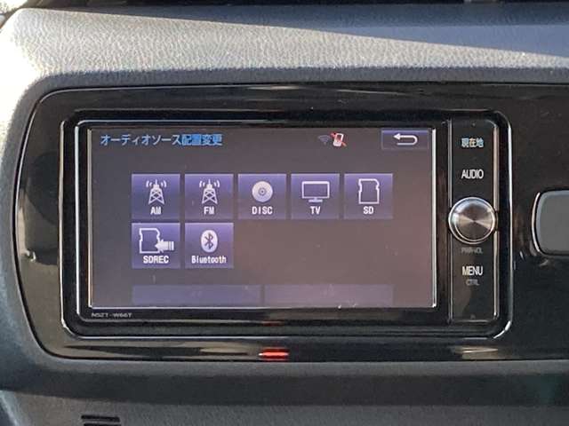 トヨタ ヴィッツ　ハイブリッド １．５ ハイブリッド Ｆ H29年 (九州・沖縄) 99