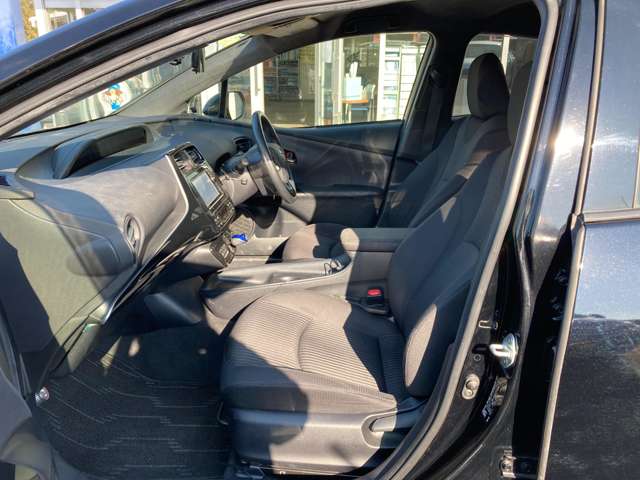 トヨタ プリウス １．８ Ｓ H28年 (九州・沖縄) 99