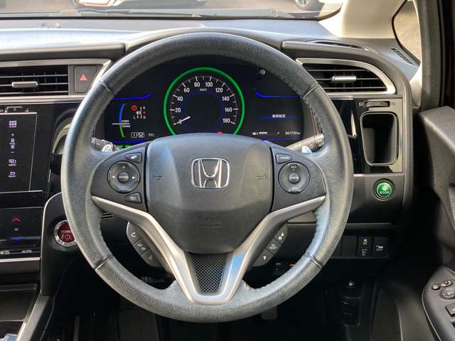 ホンダ シャトル １．５ ハイブリッド Ｘ H27年 (九州・沖縄) 99