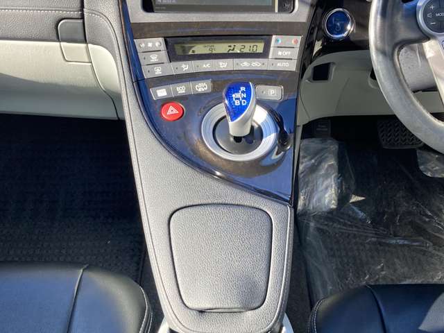 トヨタ プリウスＰＨＶ １．８ Ｇ H26年 (九州・沖縄) 99