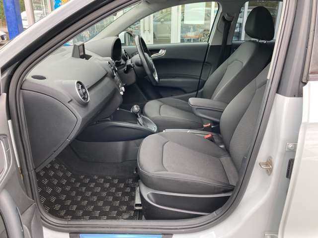アウディ Ａ１　スポーツバック １．４　ＴＦＳＩ H27年 (九州・沖縄) 99