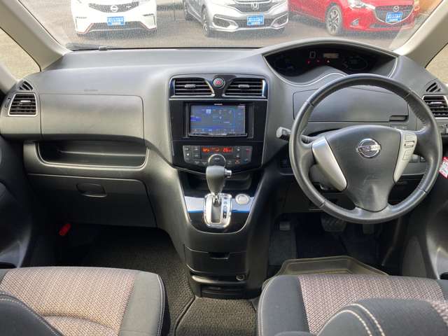 日産 セレナ ２．０ ハイウェイスター Ｖセレクション＋ＳＡＦＥＴＹ Ｓ－ＨＹＢＲＩＤ H27年 (九州・沖縄) 99