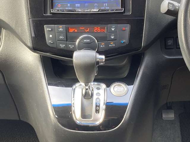 日産 セレナ ２．０ ハイウェイスター Ｖセレクション＋ＳＡＦＥＴＹ Ｓ－ＨＹＢＲＩＤ H27年 (九州・沖縄) 99