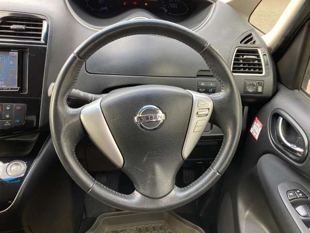 日産 セレナ ２．０ ハイウェイスター Ｖセレクション＋ＳＡＦＥＴＹ Ｓ－ＨＹＢＲＩＤ H27年 (九州・沖縄) 99