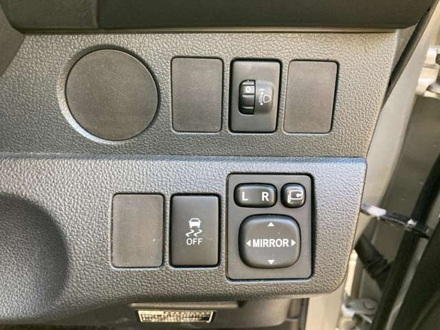 トヨタ ラクティス １．３ Ｘ ウェルキャブ 車イス仕様車スロープタイプ タイプＩ 助手席側リアシート付 H25年 (九州・沖縄) 99