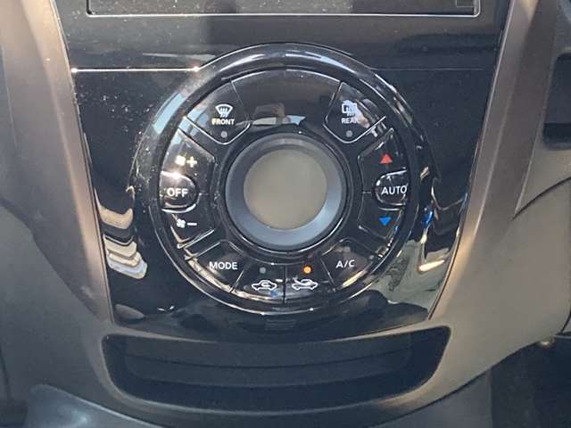 日産 ノート １．２ Ｅ－ＰＯＷＥＲ メダリスト H29年 (九州・沖縄) 99