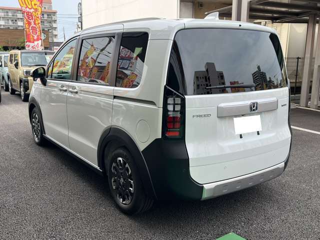 ホンダ フリード　ハイブリッド １．５ Ｅ：ＨＥＶ クロスター R8年 (九州・沖縄) 99