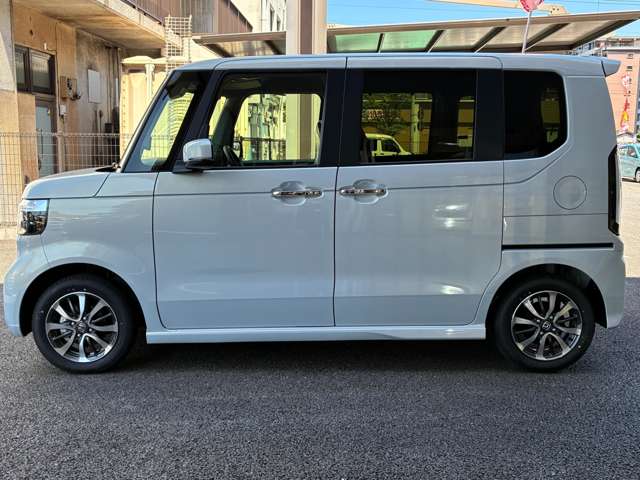 ホンダ Ｎ　ＢＯＸ カスタム ６６０ R8年 (九州・沖縄) 99