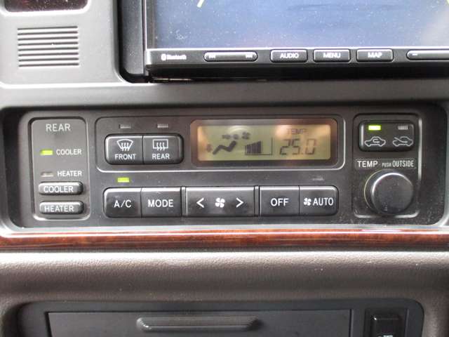 トヨタ ハイエースワゴン ３．０ スーパーカスタムＧ リビングサルーンＥＸ ディーゼルターボ H12年 (九州・沖縄) 99