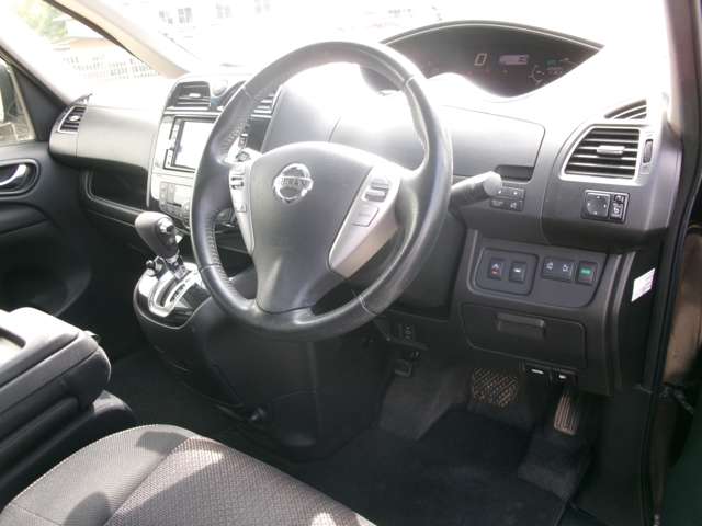 日産 セレナ ２．０ ハイウェイスター Ｖセレクション＋ＳＡＦＥＴＹＩＩ Ｓ－ＨＹＢＲＩＤ H28年 (九州・沖縄) 99