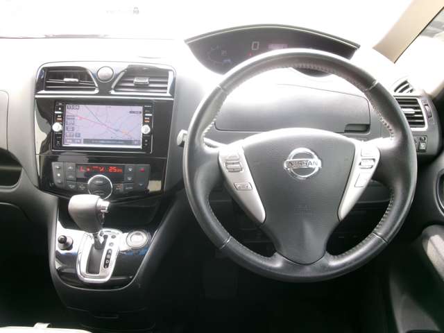 日産 セレナ ２．０ ハイウェイスター Ｖセレクション＋ＳＡＦＥＴＹＩＩ Ｓ－ＨＹＢＲＩＤ H28年 (九州・沖縄) 99