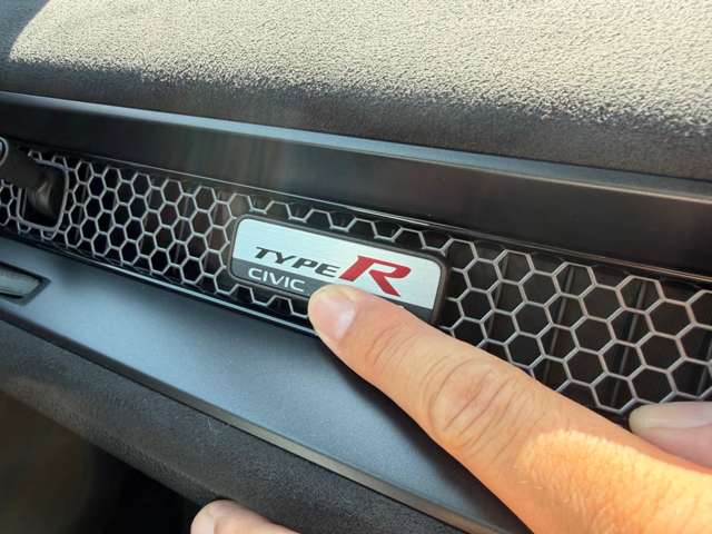 ホンダ シビック ２．０ レーシングブラックパッケージ R8年 (関東) 99