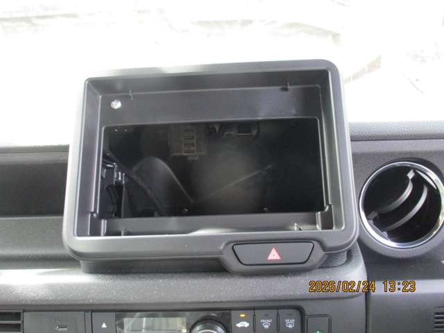 ホンダ Ｎ　ＢＯＸ カスタム ６６０ ターボ R8年 (九州・沖縄) 99