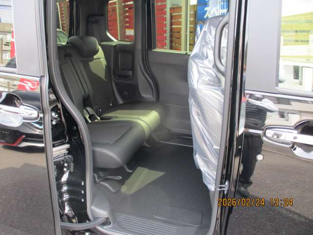 ホンダ Ｎ　ＢＯＸ カスタム ６６０ ターボ R8年 (九州・沖縄) 99