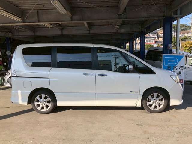 日産 セレナ ２．０ ハイウェイスター Ｓ－ＨＹＢＲＩＤ Ｖセレクション H25年 (九州・沖縄) 99