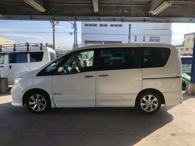 日産 セレナ ２．０ ハイウェイスター Ｓ－ＨＹＢＲＩＤ Ｖセレクション H25年 (九州・沖縄) 99