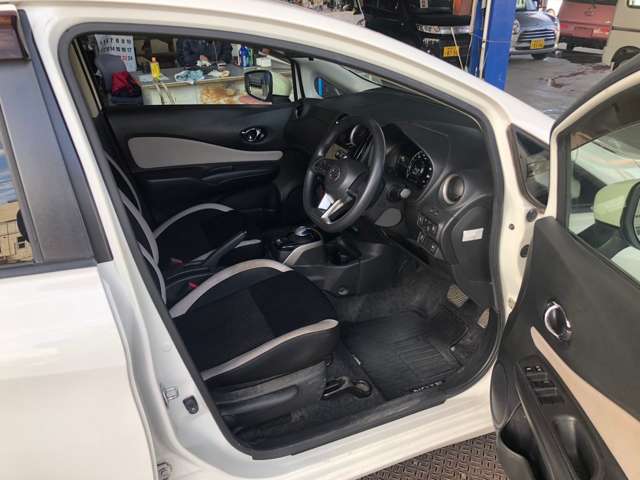 日産 ノート １．２ Ｅ－ＰＯＷＥＲ Ｘ H29年 (九州・沖縄) 99
