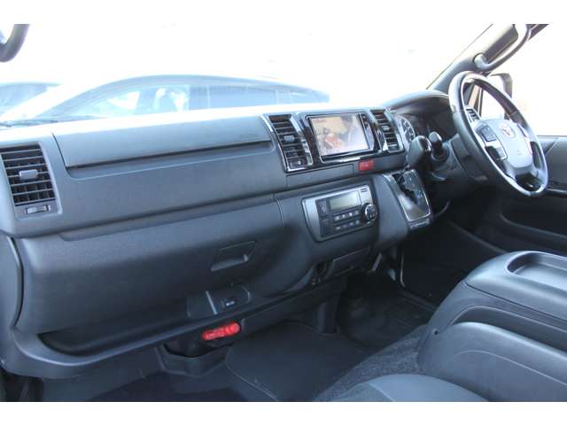 トヨタ ハイエースバン ２．８ スーパーＧＬ ダークプライムＩＩ ロングボディ ディーゼルターボ R3年 (東海) 99