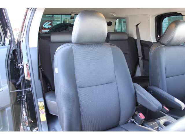 トヨタ ＦＪ　クルーザー ４．０ オフロードパッケージ ４ＷＤ H27年 (東海) 99