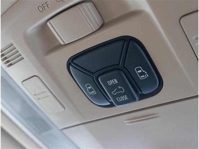 トヨタ アルファード　ハイブリッド ２．４ Ｘ ４ＷＤ H25年 (東海) 99