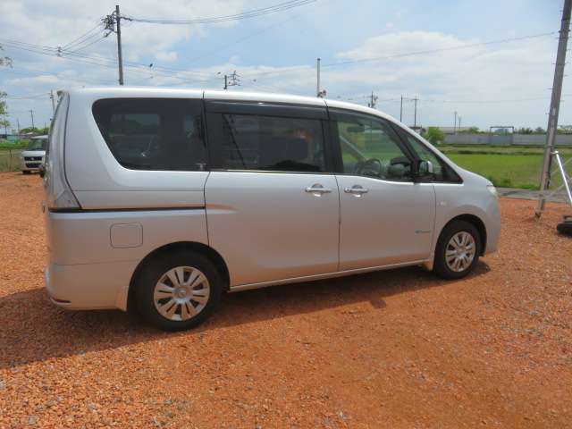 日産 セレナ ２．０ ２０Ｘ Ｓ－ＨＹＢＲＩＤ H25年 (東海) 99